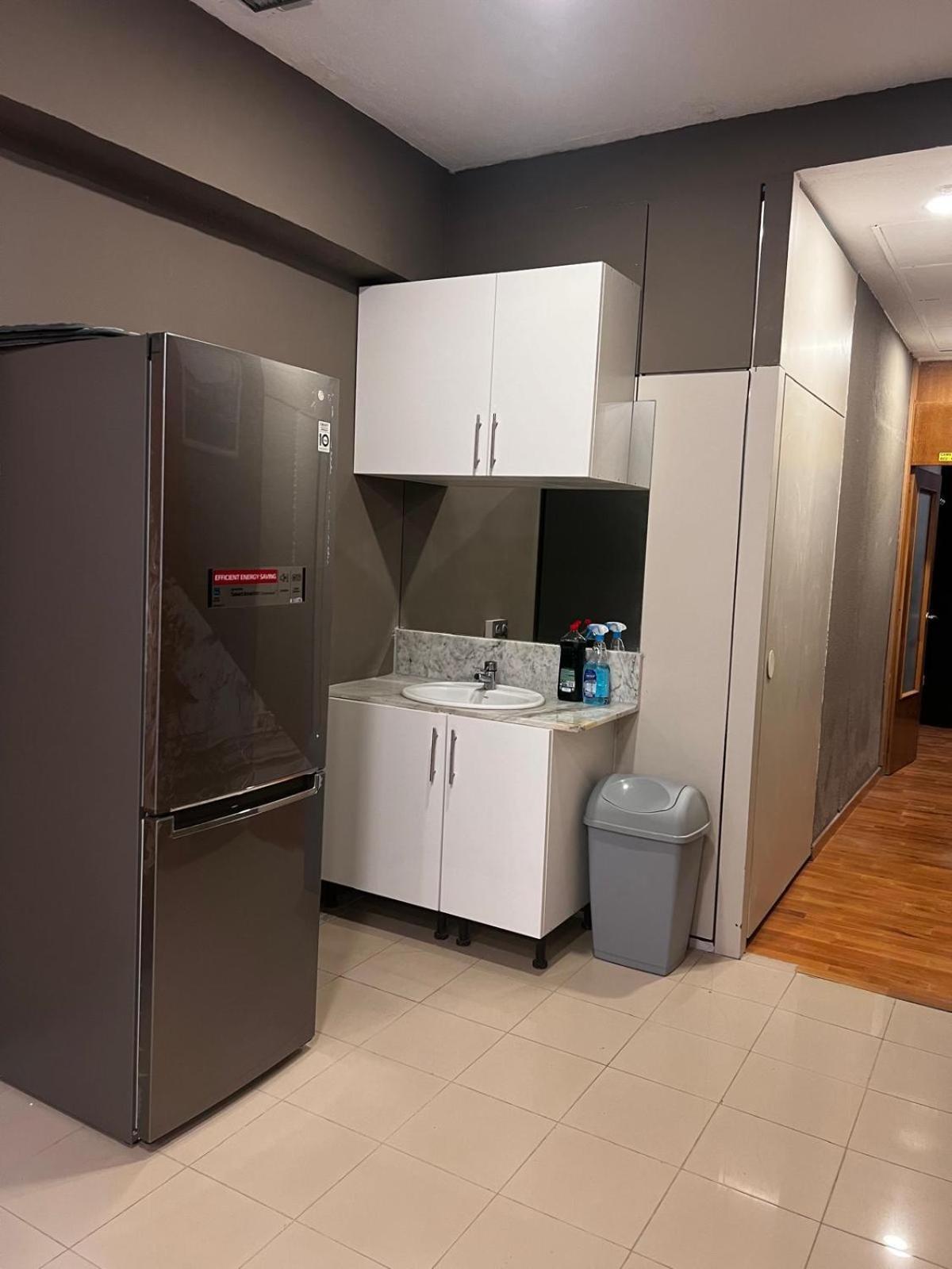 מדריד Hostel Estrella 20 מראה חיצוני תמונה