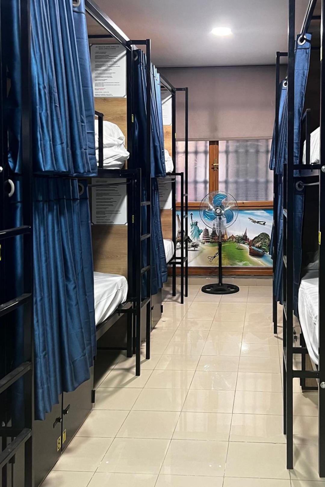 מדריד Hostel Estrella 20 מראה חיצוני תמונה